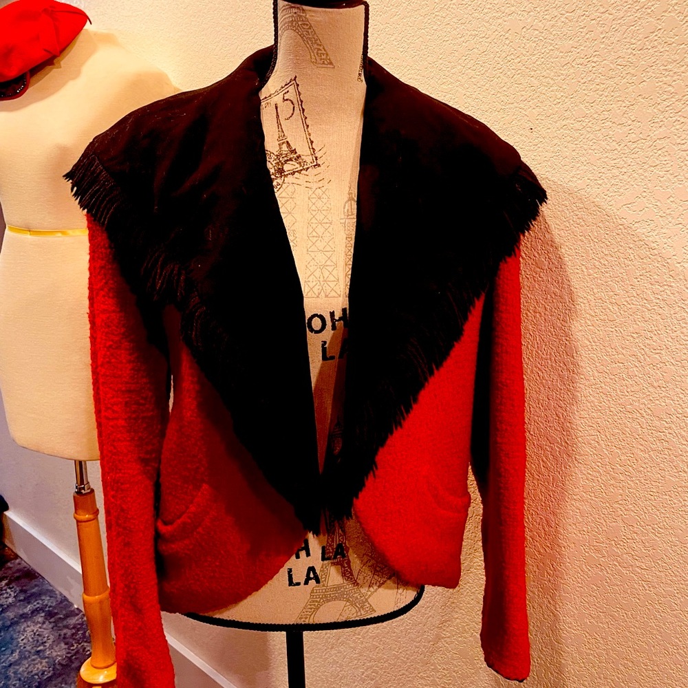 Vintage 60’s waist coat with a fabulius  shawl collar!